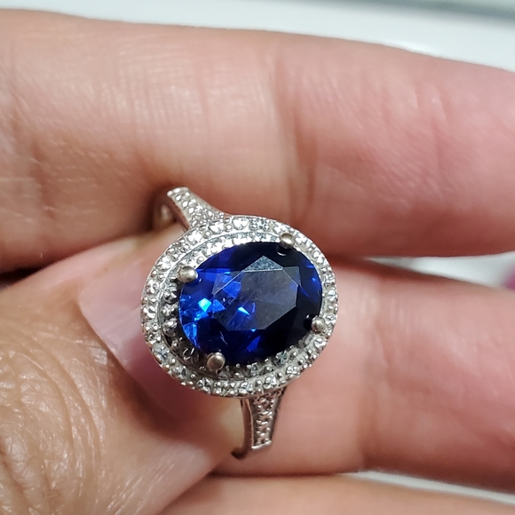 Blue sapphire ring from Michael hill jewelers. - Picture 2 of 16